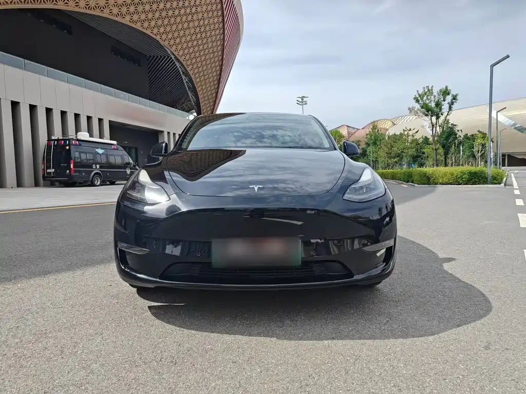 Model Y 2022 long-range all-wheel drive version купить на сайте DeffCars