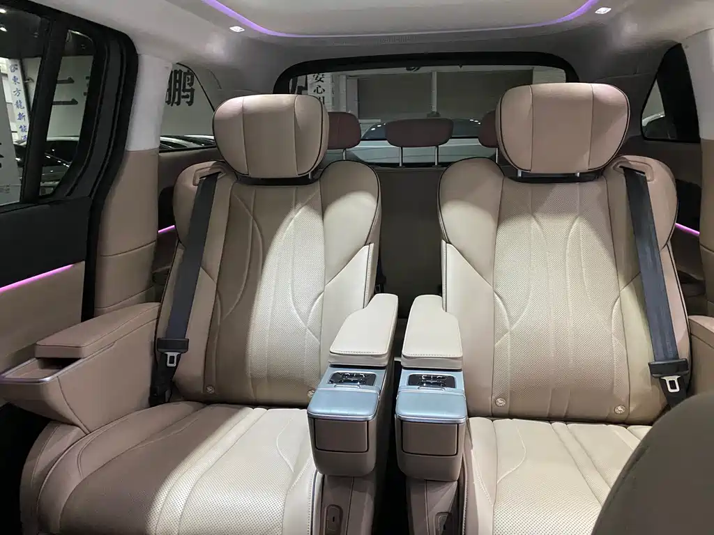 Xpeng X9 2024 model 702 super long battery life Max купить на сайте DeffCars