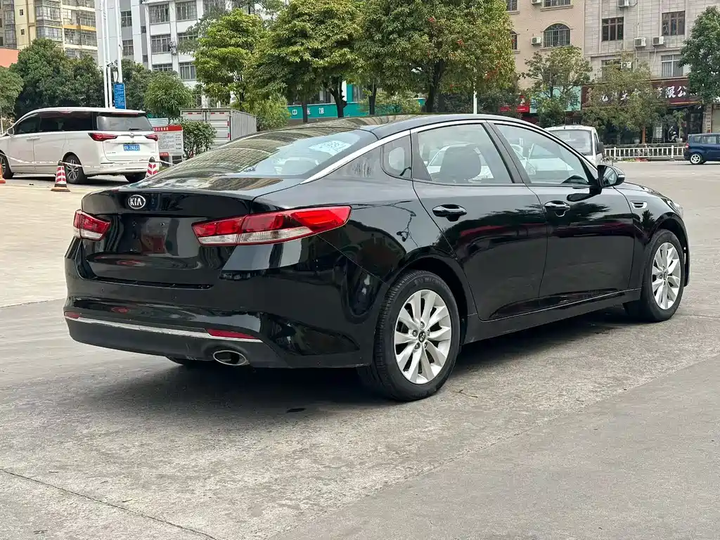 Kia K5 2016 2.0L automatic GL купить на сайте DeffCars