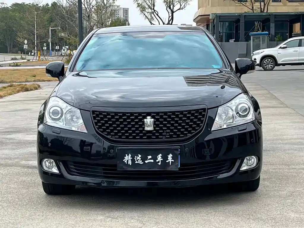 Crown 2011 2.5L Royal leather sunroof special edition купить на сайте DeffCars
