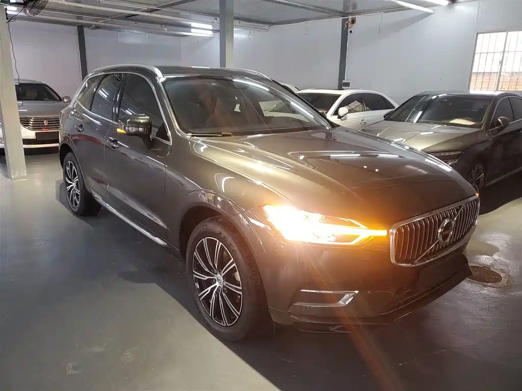 Volvo XC60 2020 T5 four-wheel drive Zhiyuan Deluxe Edition купить на сайте DeffCars