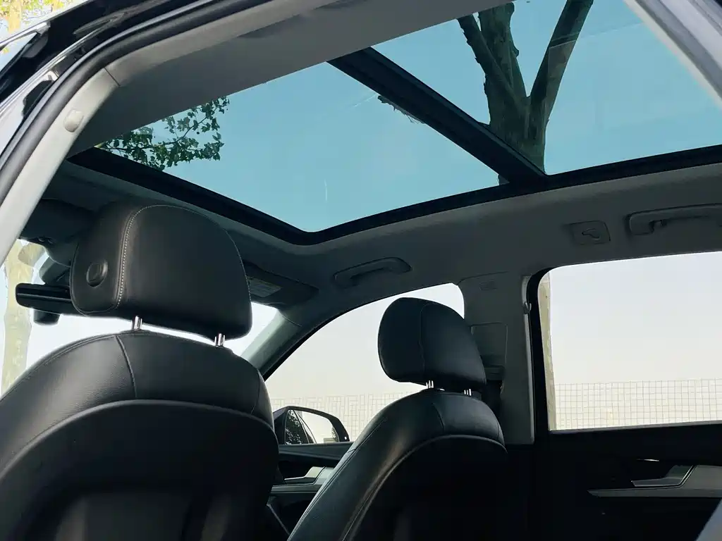 Audi Q5L 2020 40 TFSI enjoys fashionable style купить на сайте DeffCars