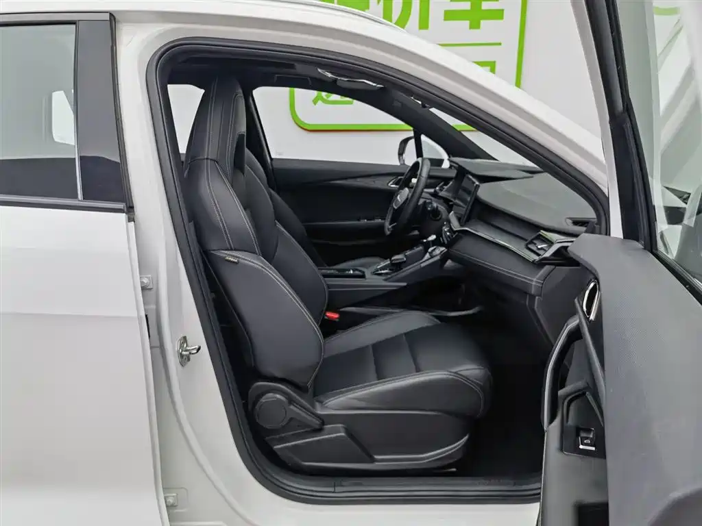 Lynk & Co 06 2023 Remix 1.5T Pro купить на сайте DeffCars