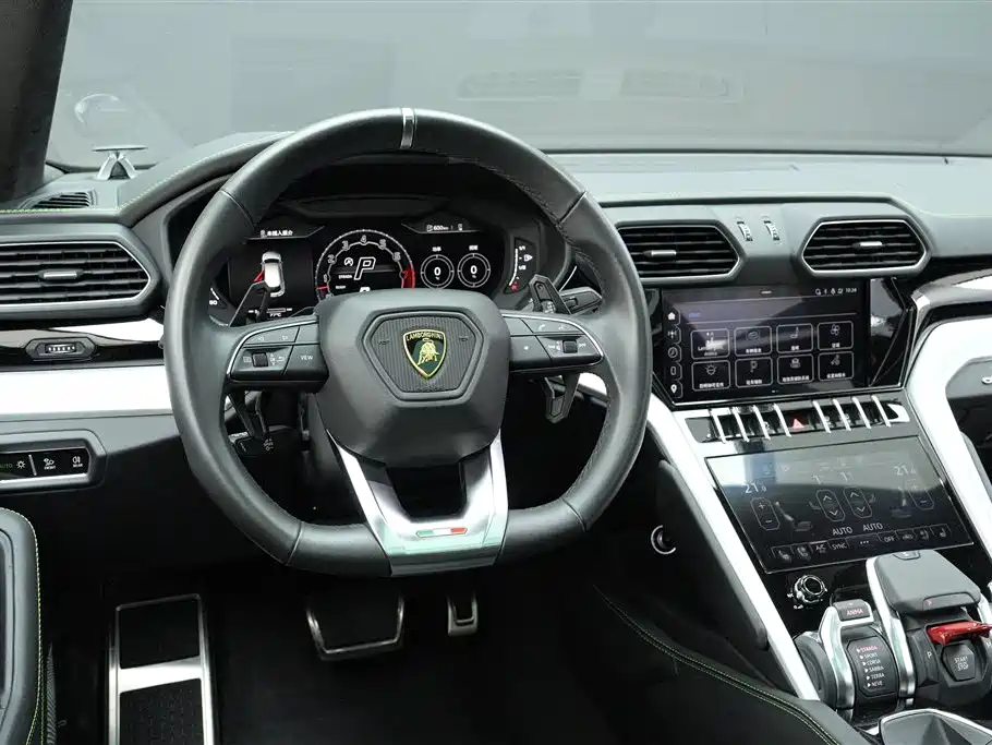 Urus 2023 4.0T V8 S купить на сайте DeffCars