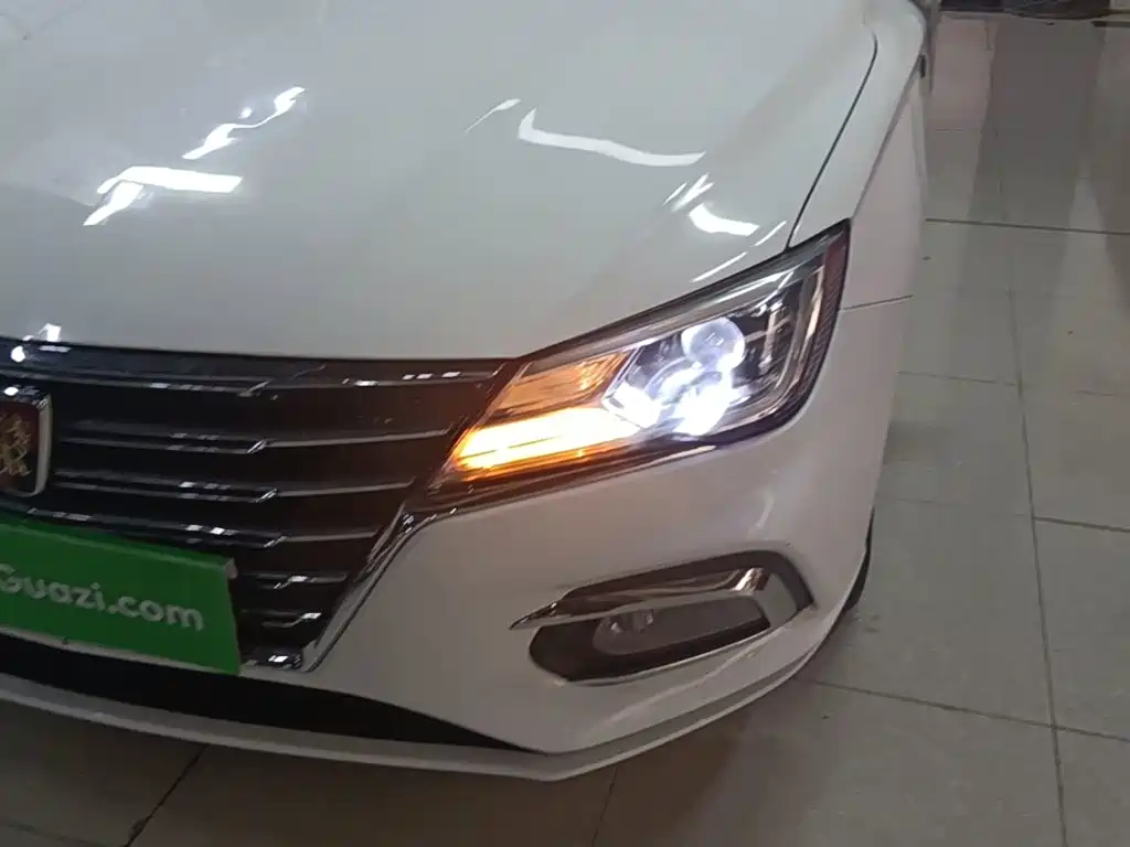 ROEWE i5 2020 1.5L Manual 4G Internet Leading Edition купить на сайте DeffCars
