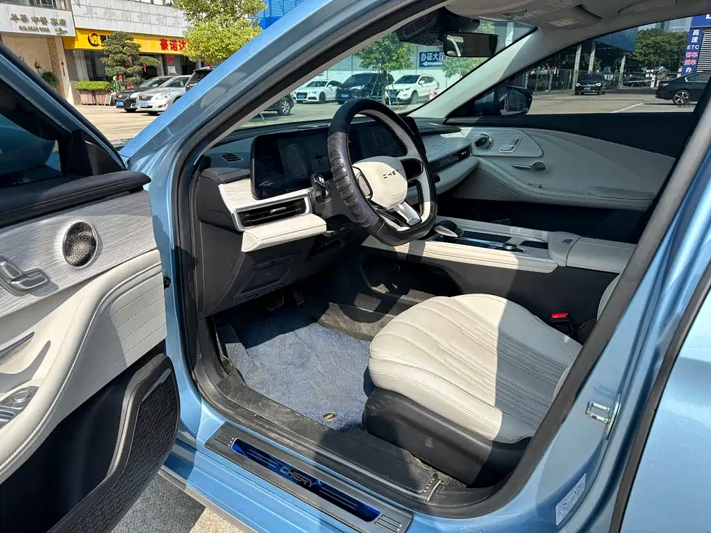 Fengyun A8 2024 127 Voyage Edition Luxury купить на сайте DeffCars