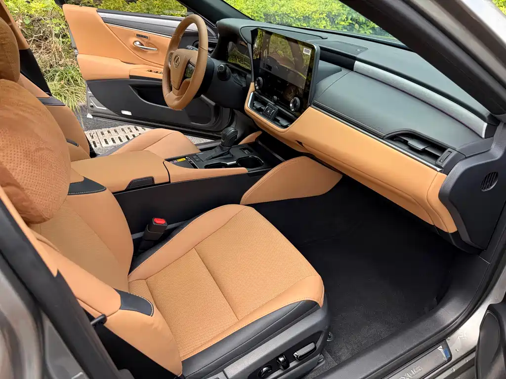 Lexus ES 2025 200 Premium Edition купить на сайте DeffCars