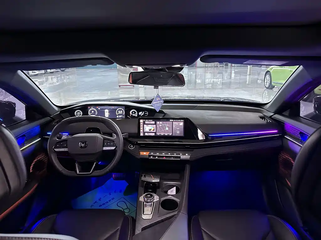 Changan UNI-V 2022 1.5T sports version купить на сайте DeffCars