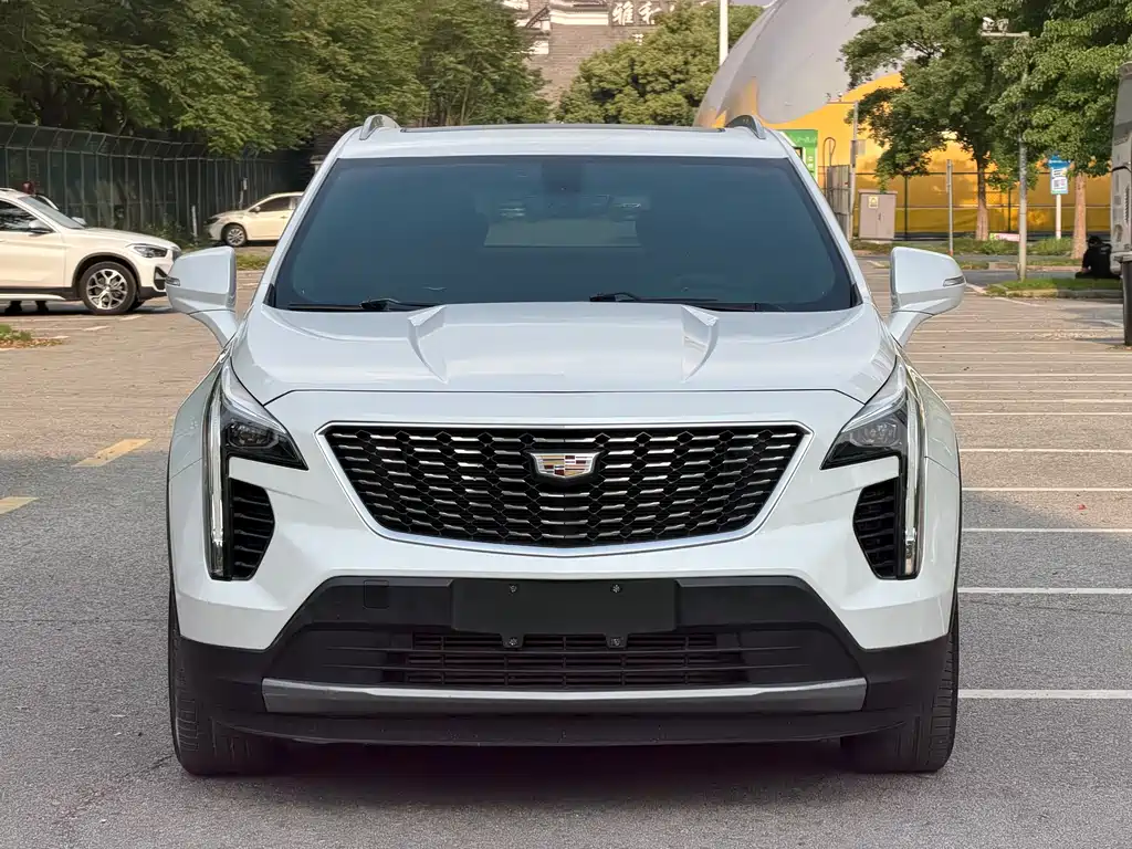 Cadillac XT4 2020 28T two-wheel drive leading model купить на сайте DeffCars