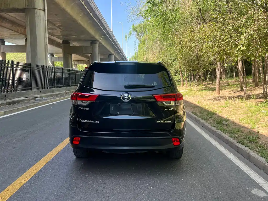 Highlander 2018 2.0T four-wheel drive luxury version, 7 seats, National VI купить на сайте DeffCars