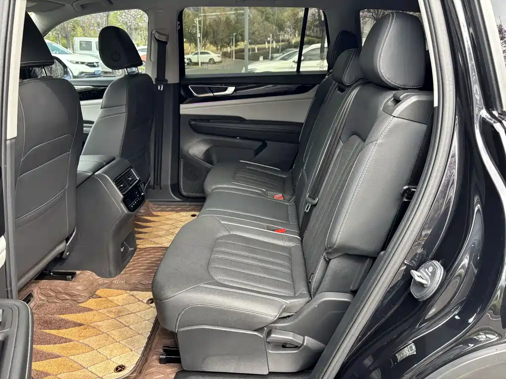 Touron 2021 330TSI two-wheel drive luxury version купить на сайте DeffCars