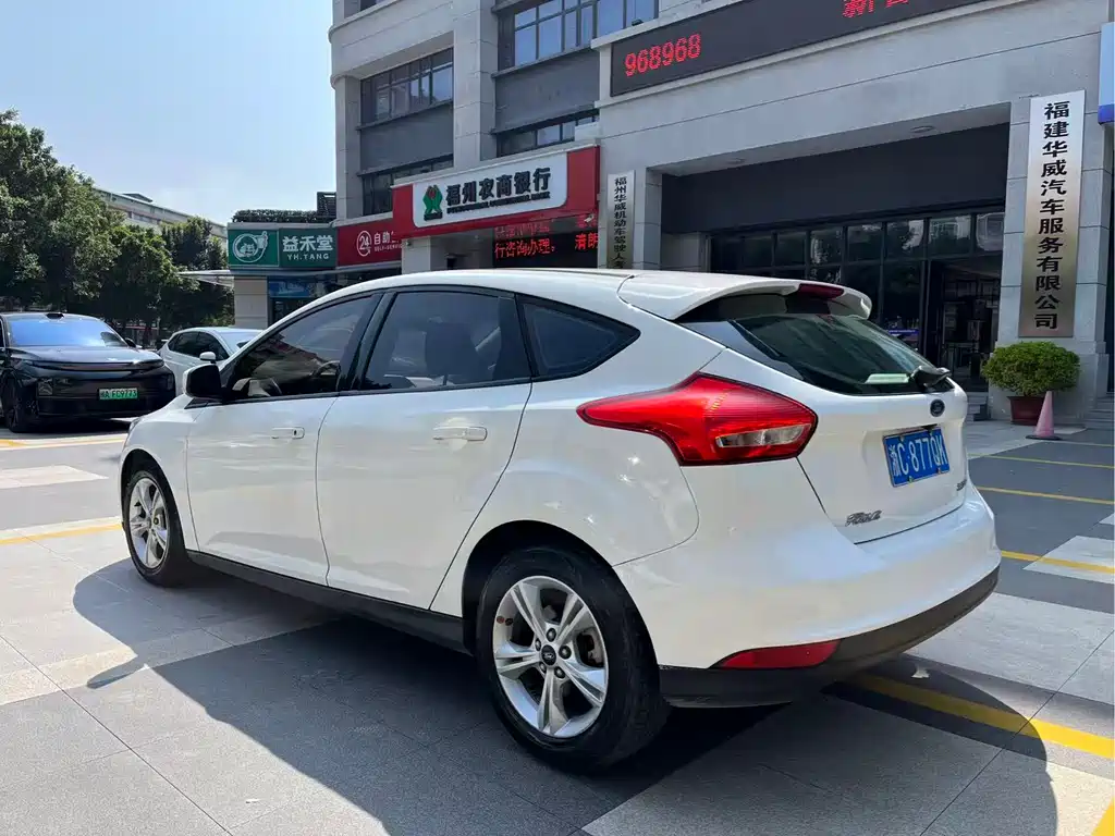 Focus 2018 hatchback classic 1.6L automatic comfort smart mobility version купить на сайте DeffCars