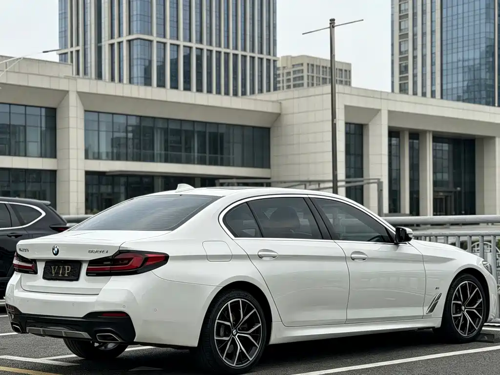 BMW 5 Series 2022 530Li Exclusive M Sports Package купить на сайте DeffCars
