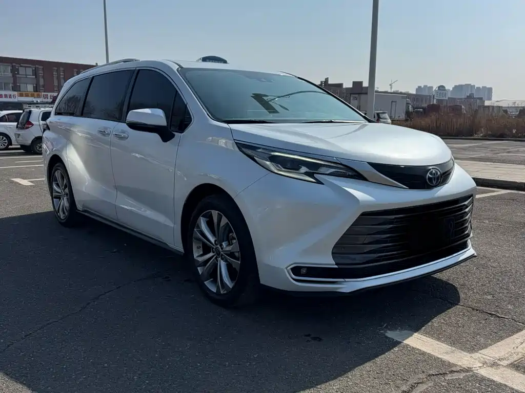 SIENNA 2023 2.5L Hybrid Extreme Edition купить на сайте DeffCars