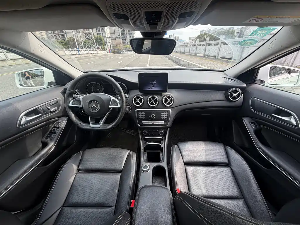Mercedes-Benz GLA 2019 GLA 200 Fashion Model купить на сайте DeffCars
