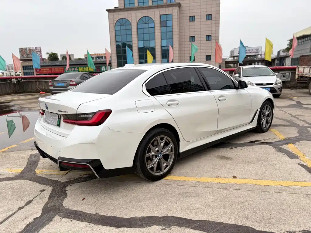 BMW i3 2022 eDrive 35 L купить на сайте DeffCars