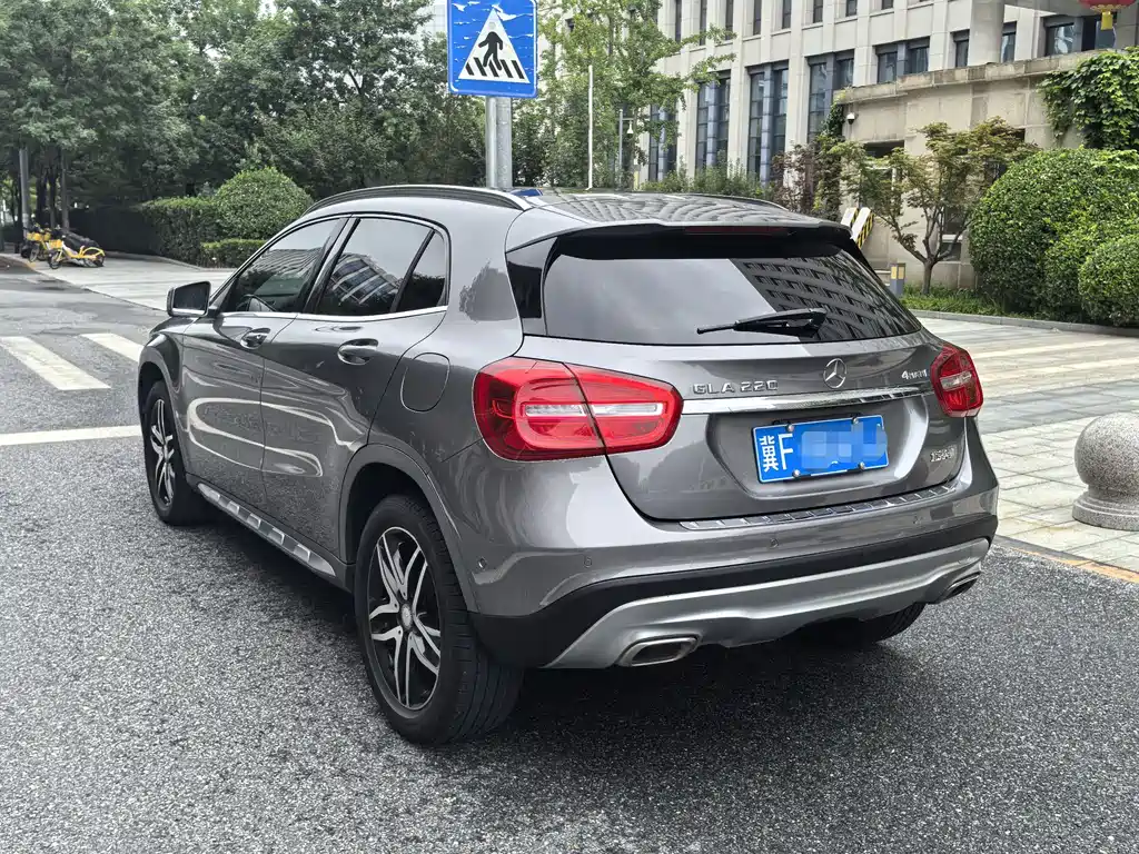 Mercedes-Benz GLA 2015 GLA 220 4MATIC Fashion Model купить на сайте DeffCars