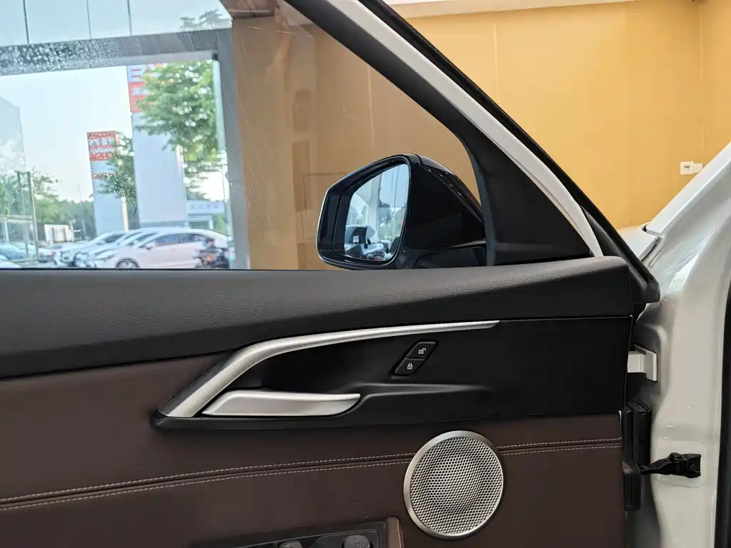 BMW 1 Series 2021 facelift 120i M Sports Night Edition купить на сайте DeffCars