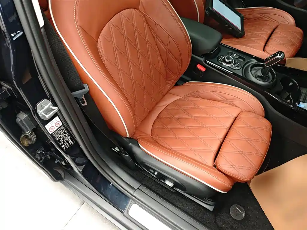 MINI CLUBMAN 2022 1.5T COOPER Connoisseur купить на сайте DeffCars