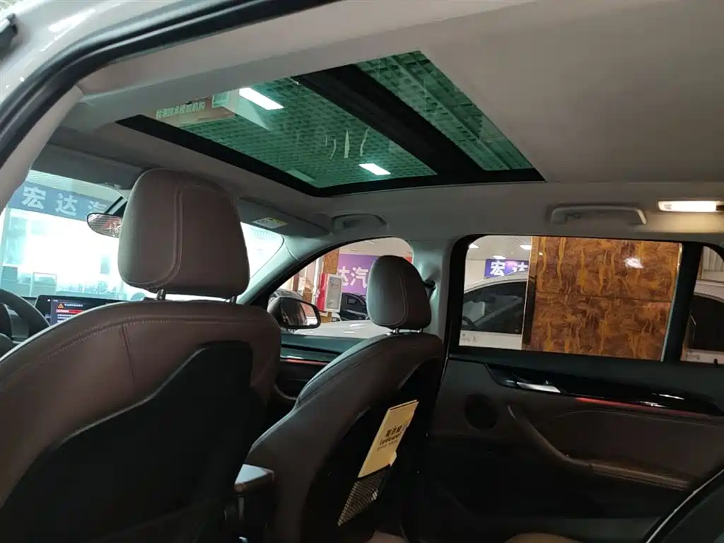 BMW X1 2020 sDrive25Li Leading Model купить на сайте DeffCars