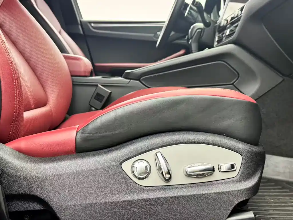 Macan 2023 Macan 2.0T купить на сайте DeffCars