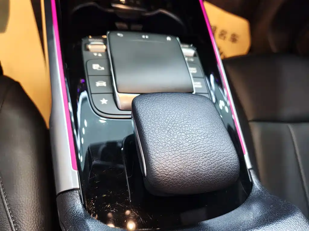 Mercedes-Benz GLB 2022 GLB 220 4MATIC купить на сайте DeffCars