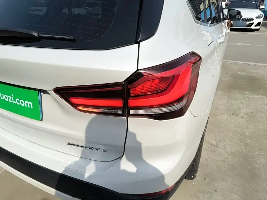 BMW X1 2021 facelift sDrive20Li fashionable model купить на сайте DeffCars