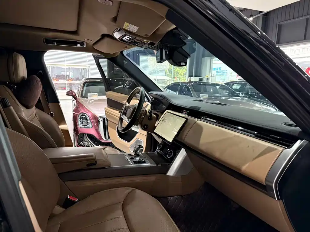 Range Rover 2023 3.0 L6 400PS Genesis Extended Edition купить на сайте DeffCars