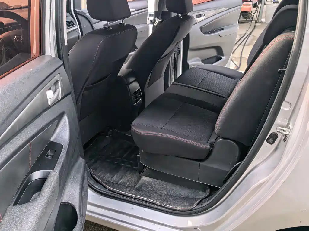 Changan Auchan A600 2016 1.5L manual standard type 7 seats купить на сайте DeffCars