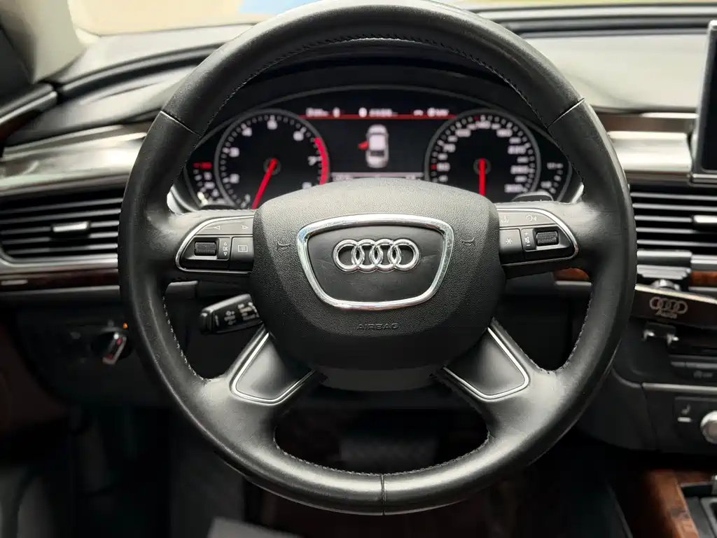 Audi A6L 2014 30 FSI Comfort купить на сайте DeffCars