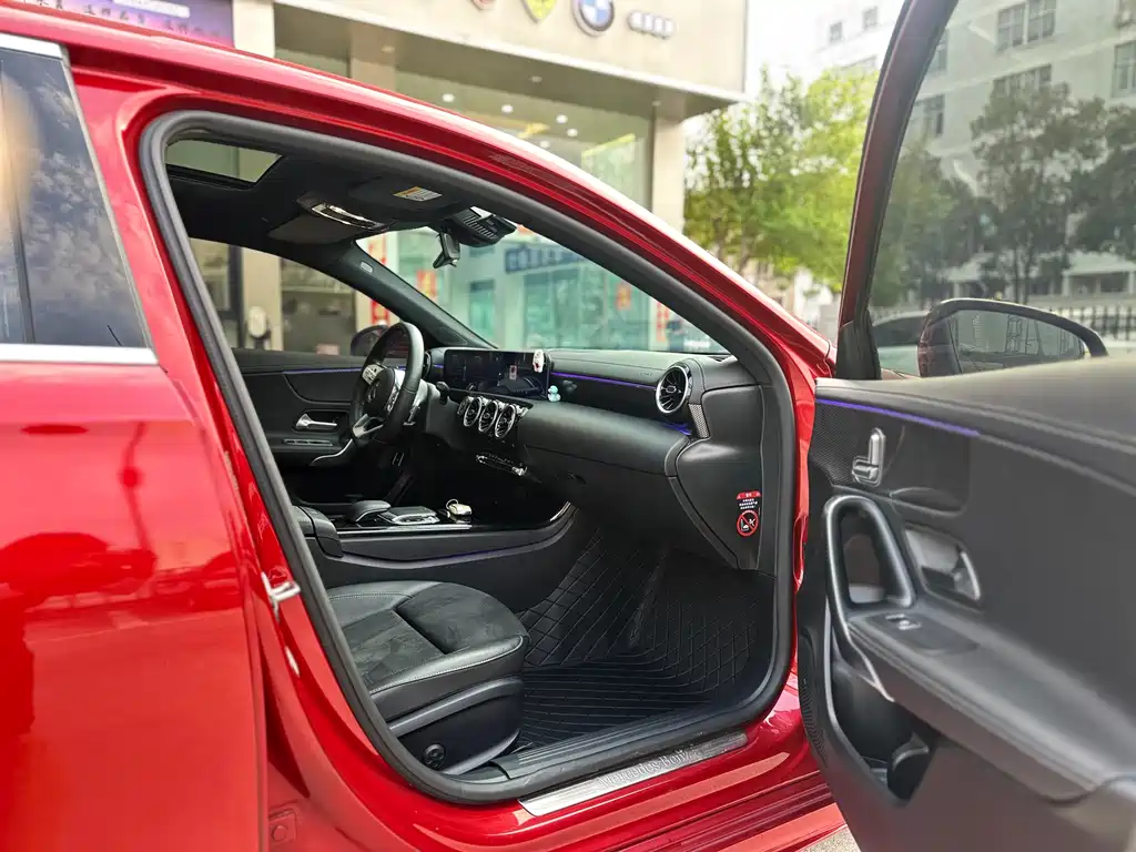 Mercedes-Benz A-Class 2019 A 200 L Sports Sedan купить на сайте DeffCars