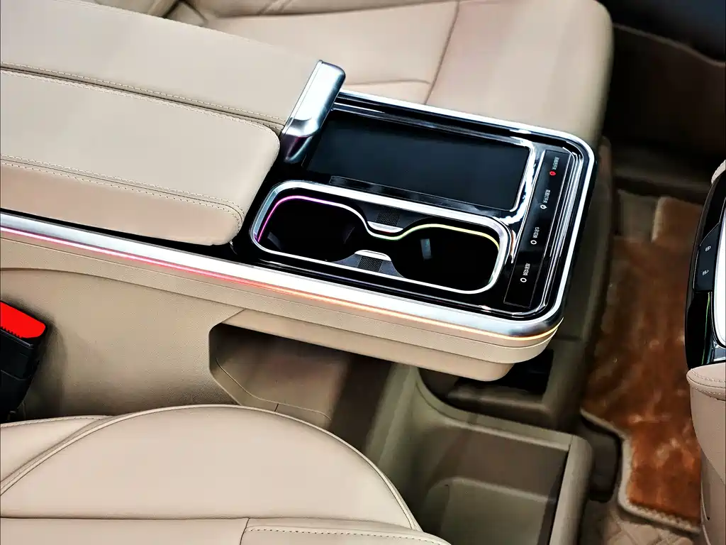 Buick GL8 2025 Land Business Class First Edition купить на сайте DeffCars