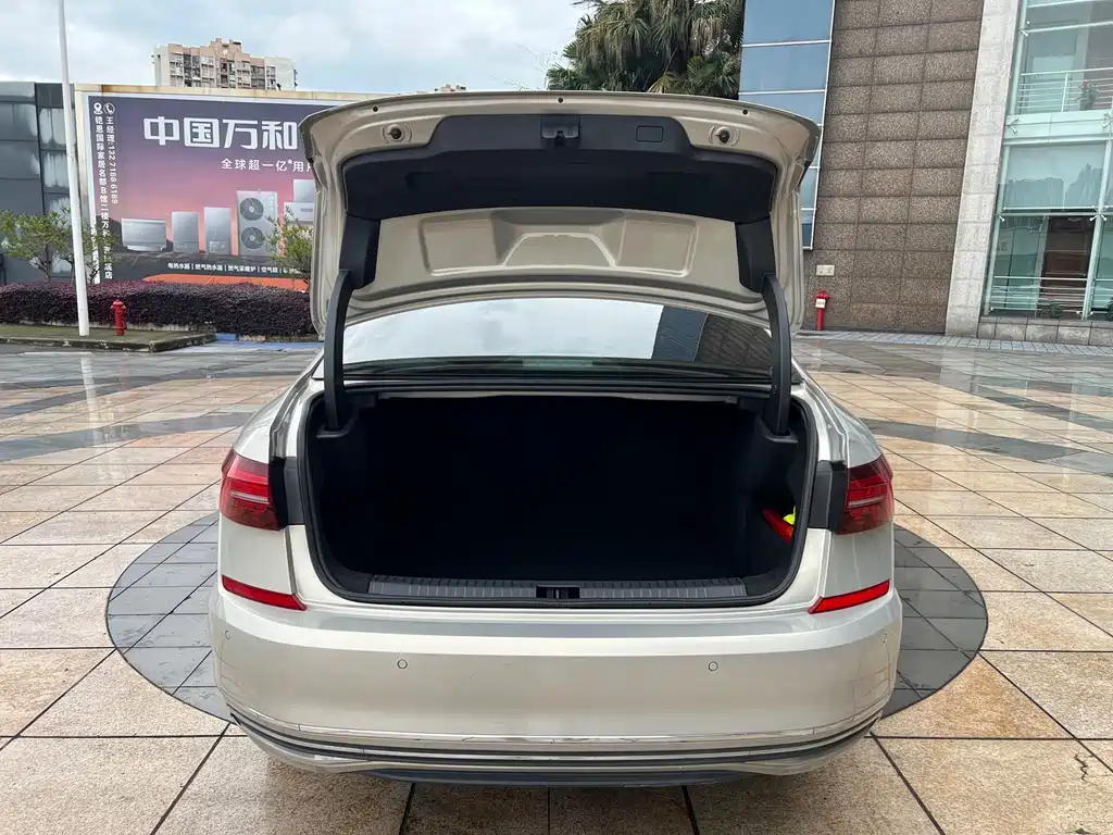 Passat 2019 330TSI Elite Edition National VI купить на сайте DeffCars