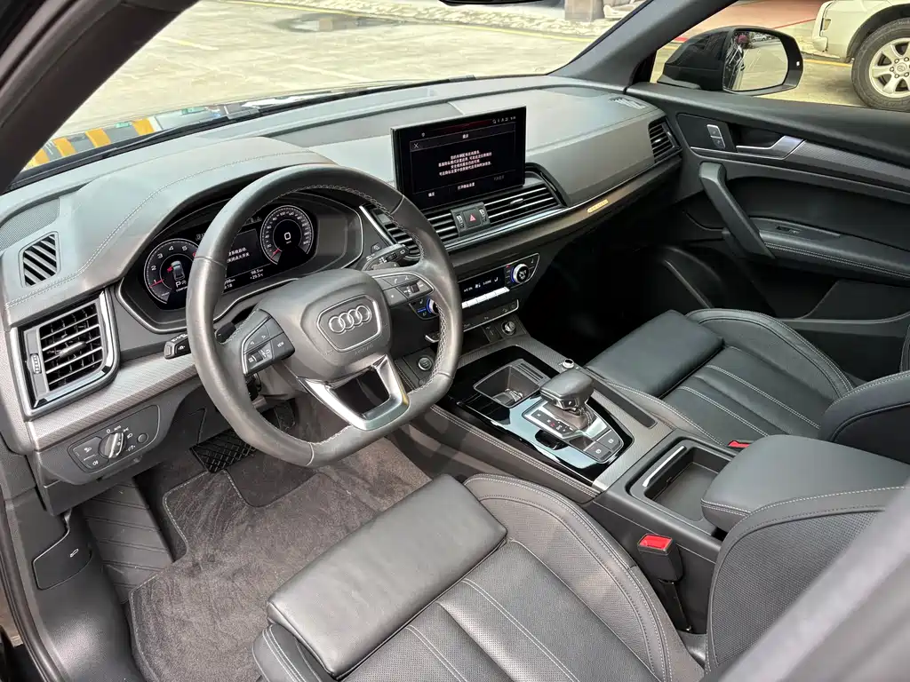Audi Q5L 2023 40T luxury and dynamic model купить на сайте DeffCars