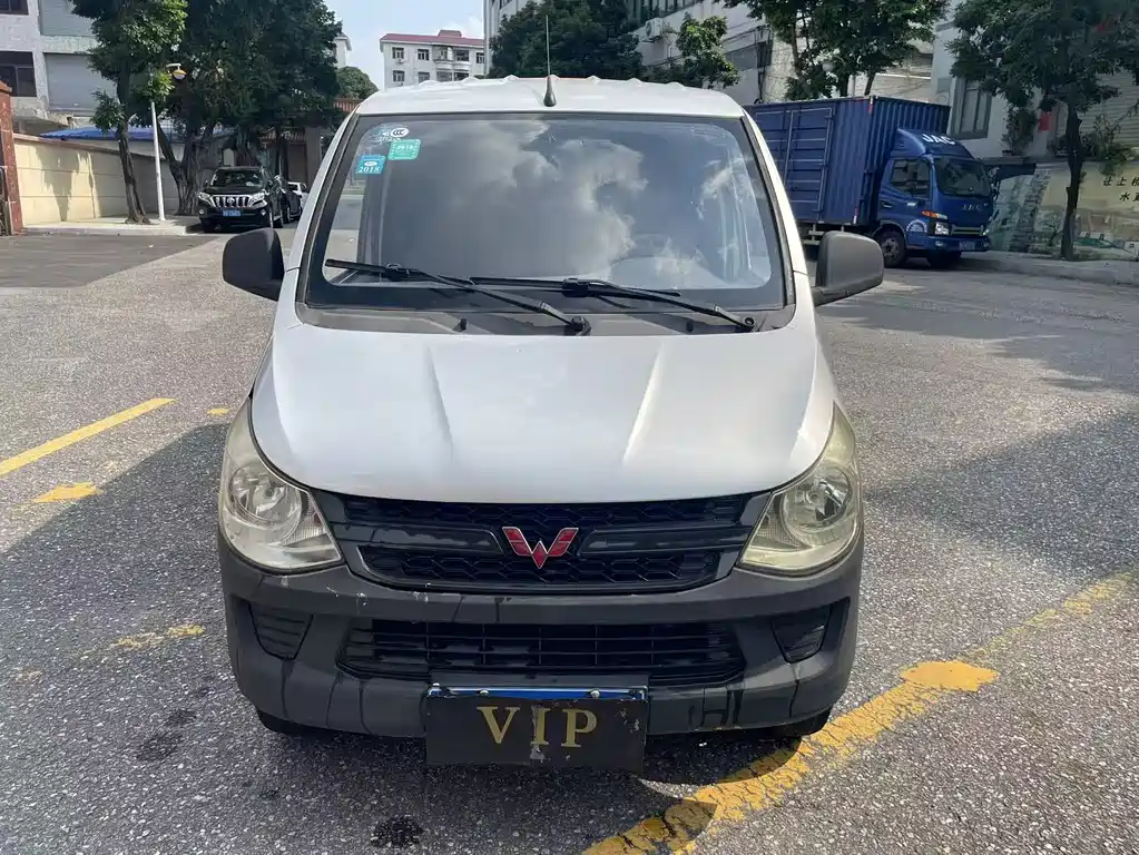 Wuling Zhiguang 2015 1.2L S practical LSI купить на сайте DeffCars