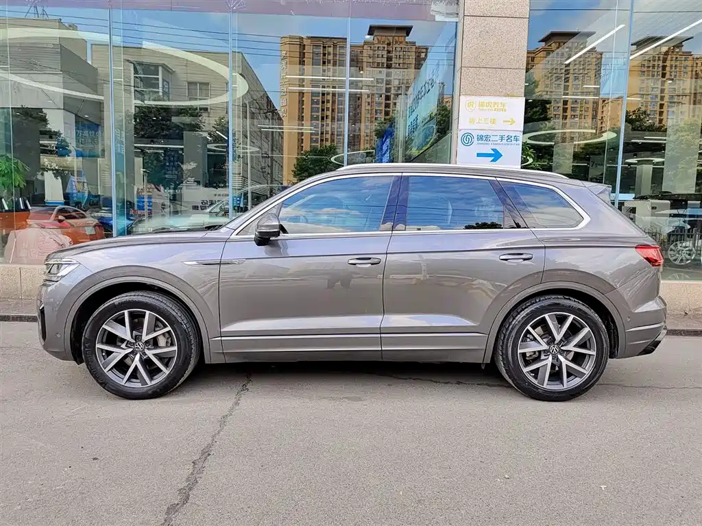 Touareg 2021 3.0TSI Ruixiang Edition Classic Sports Package купить на сайте DeffCars