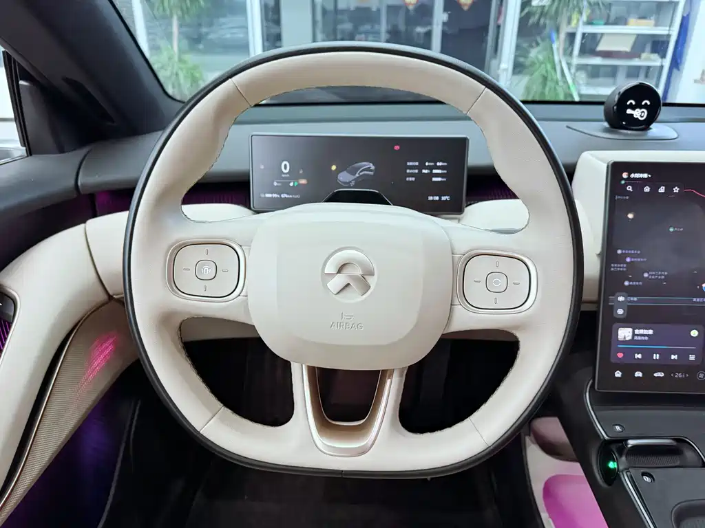 NIO ET5T 2024 model 100kWh Touring купить на сайте DeffCars