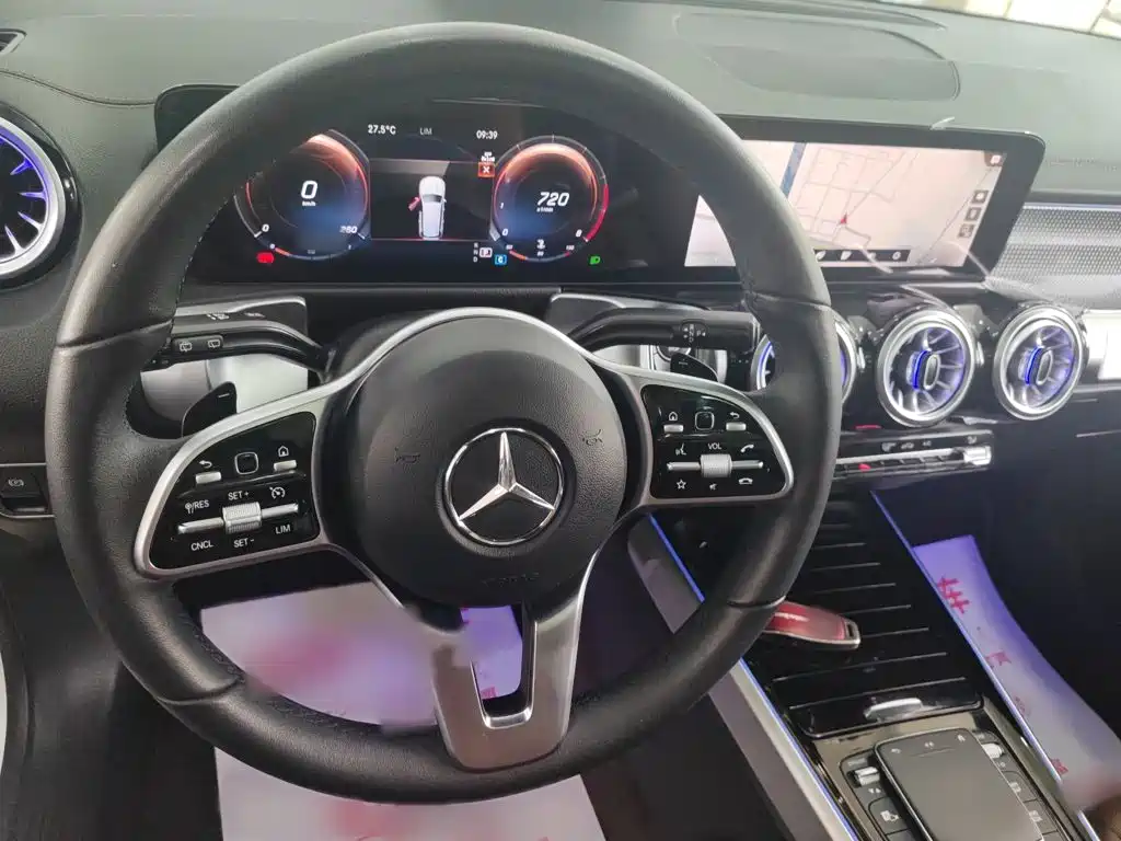 Mercedes GLB 2023 Model 200 Dynamic купить на сайте DeffCars