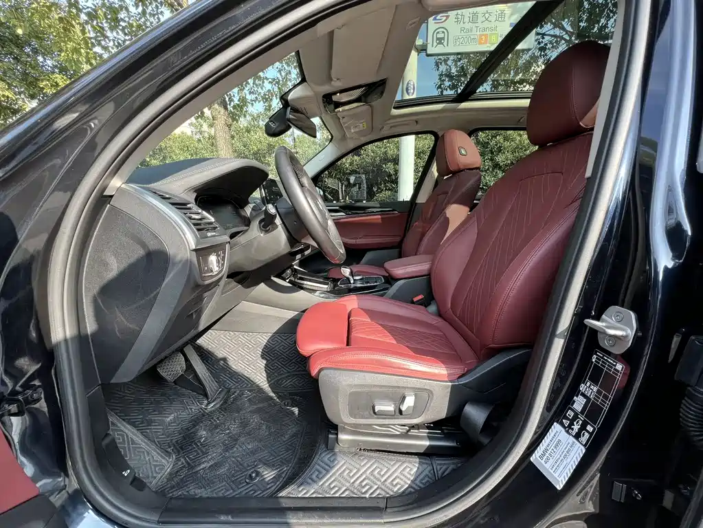 BMW X3 2022 facelift xDrive25i M sports package купить на сайте DeffCars
