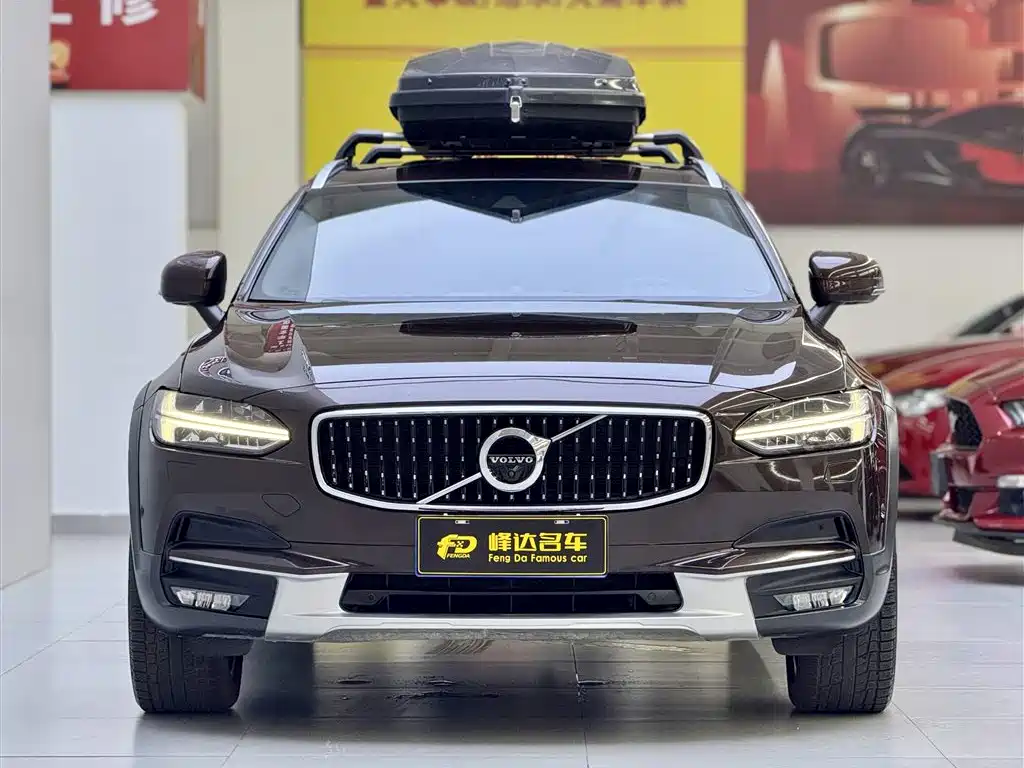 Volvo V90 2017 Cross Country T5 AWD Smart Edition купить на сайте DeffCars