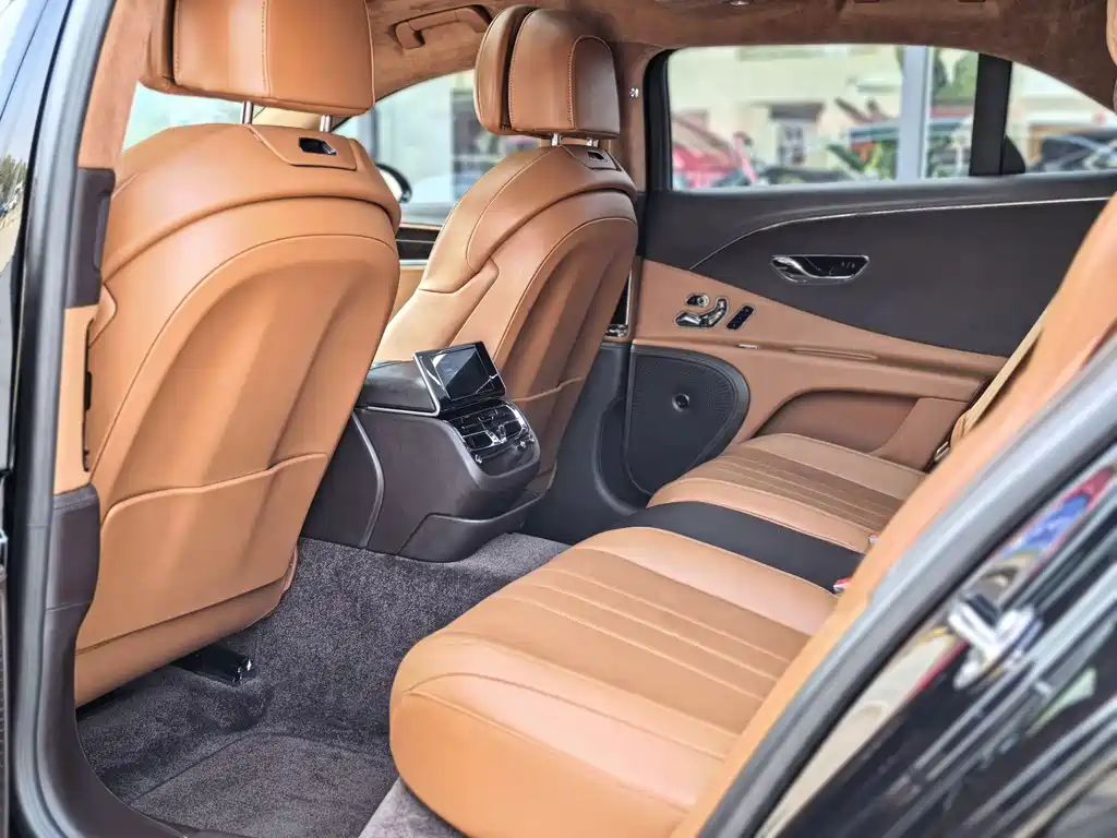 Flying Spur 2021 4.0T V8 Standard Edition купить на сайте DeffCars