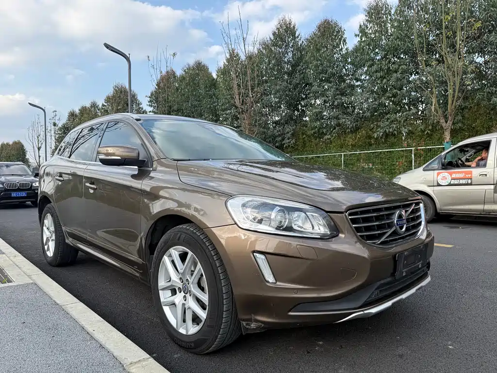 Volvo XC60 2017 T5 AWD Smart Edition купить на сайте DeffCars