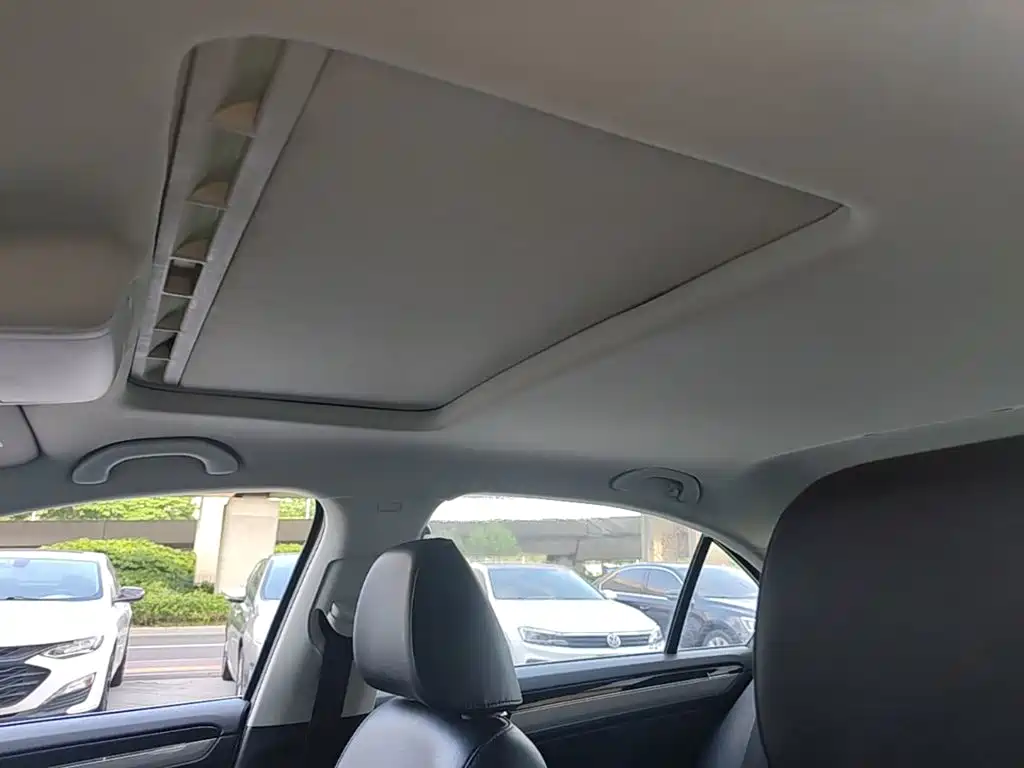 Sagitar 2015 1.6L automatic comfort model купить на сайте DeffCars