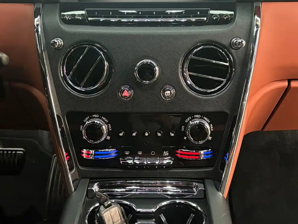 Cullinan 2018 five-seater version купить на сайте DeffCars