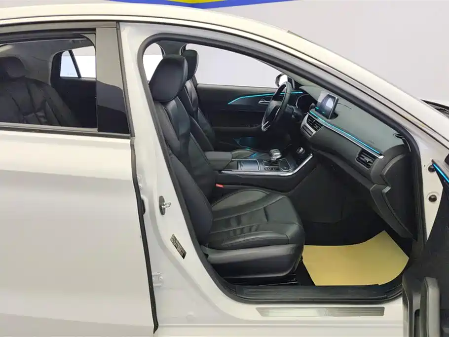 Hongqi H5 2022 classic model facelift 1.5T DCT flag rhyme version купить на сайте DeffCars