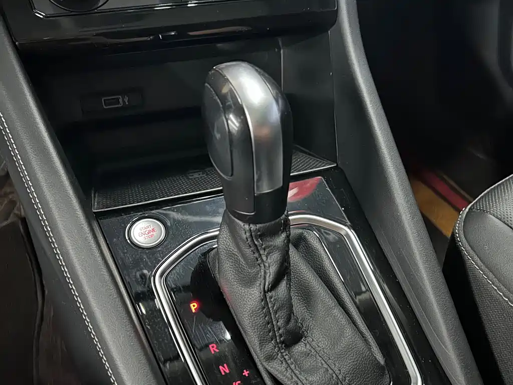 Jetta VS7 2022 280TSI automatic high-gloss enjoyment version купить на сайте DeffCars