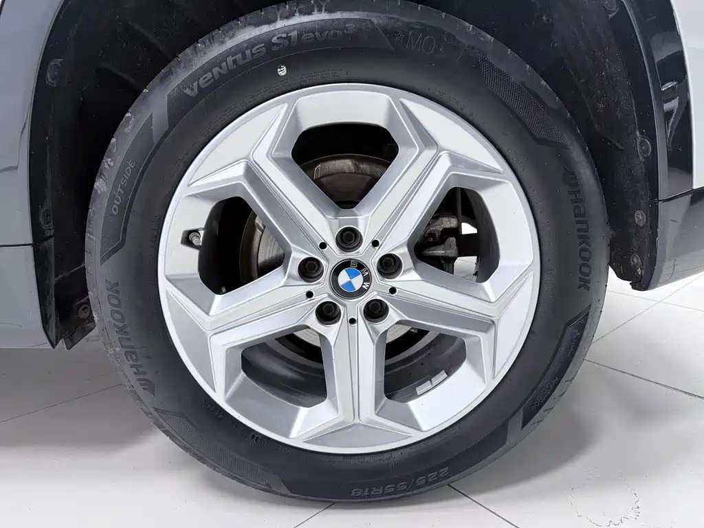 BMW X1 2023 sDrive20Li X Design Package купить на сайте DeffCars