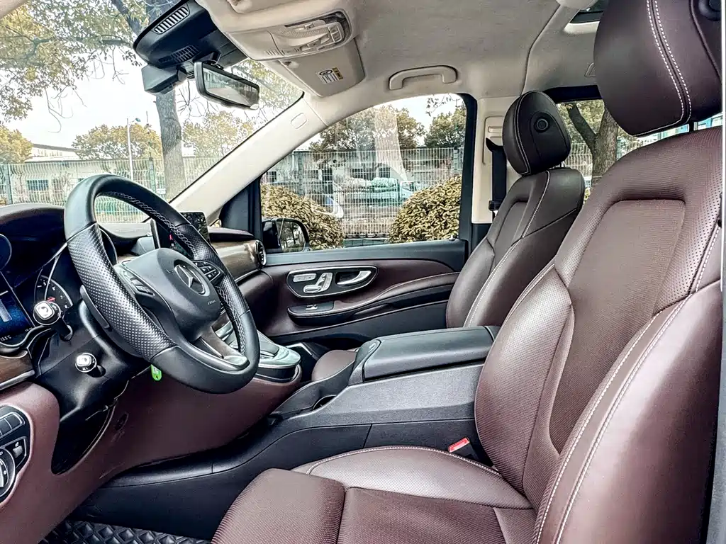 Mercedes-Benz V-Class 2022 V 260 L Long Wheelbase Luxury Edition купить на сайте DeffCars