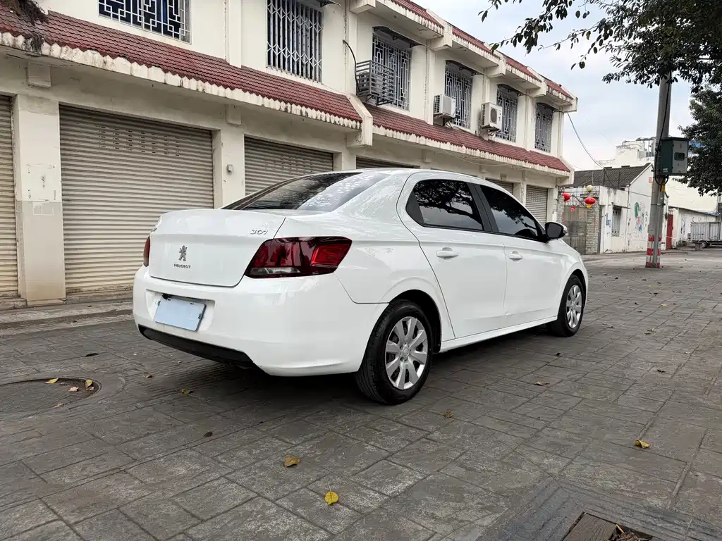 Peugeot 301 2018 1.6L manual comfort version купить на сайте DeffCars