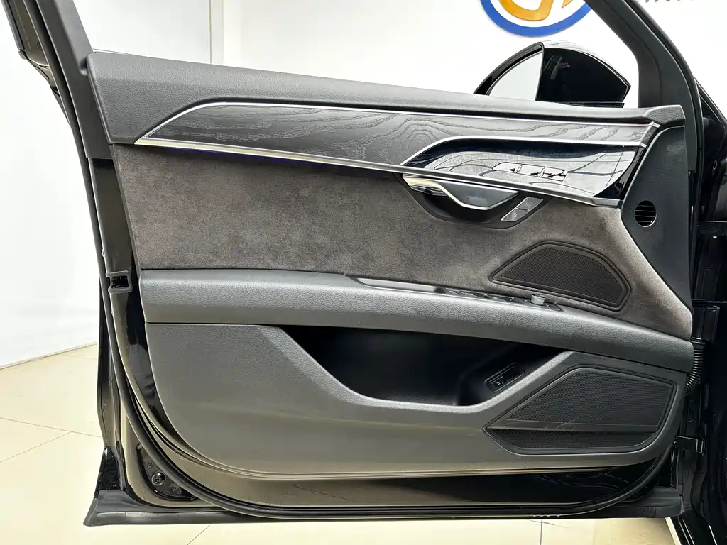 Audi A8 2019 Plus A8L 50 TFSI quattro comfort type купить на сайте DeffCars